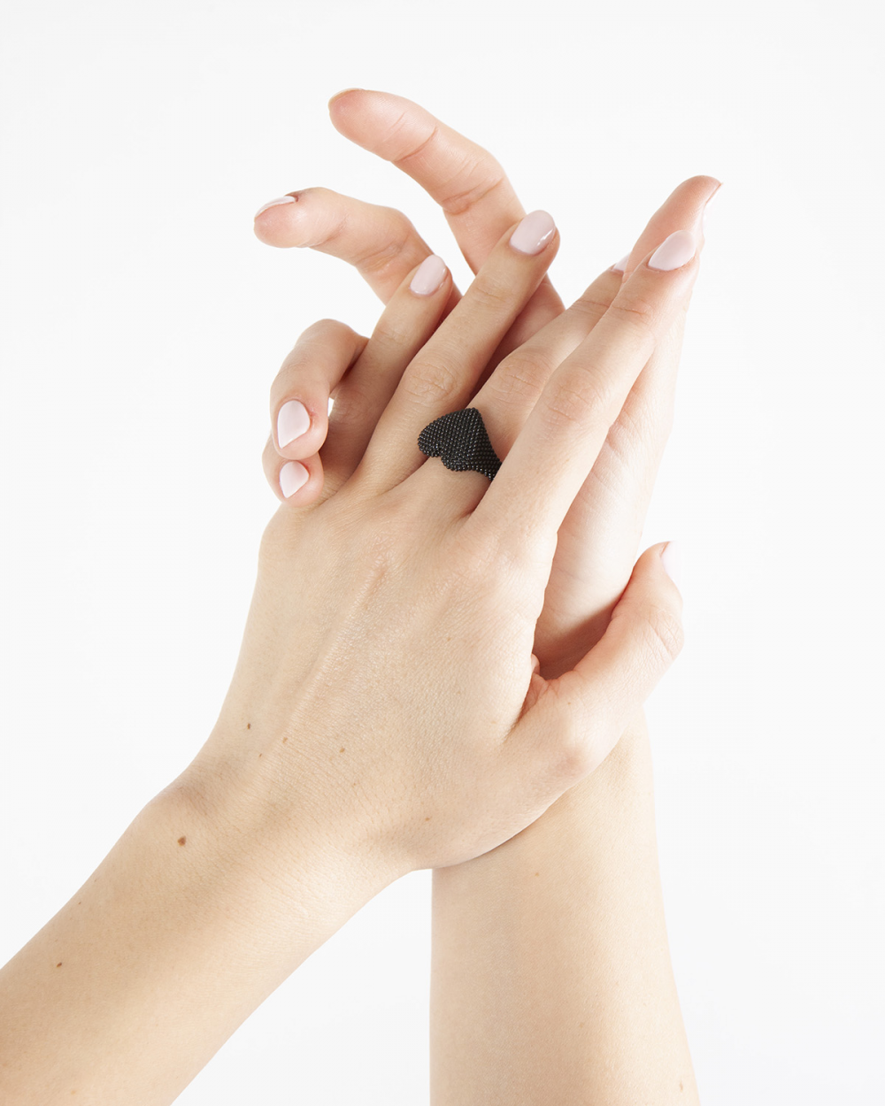 ﻿Nove25 ANELLO CHEVALIER CUORE PUNTINATO TOTAL BLACK Affare Del Giorno