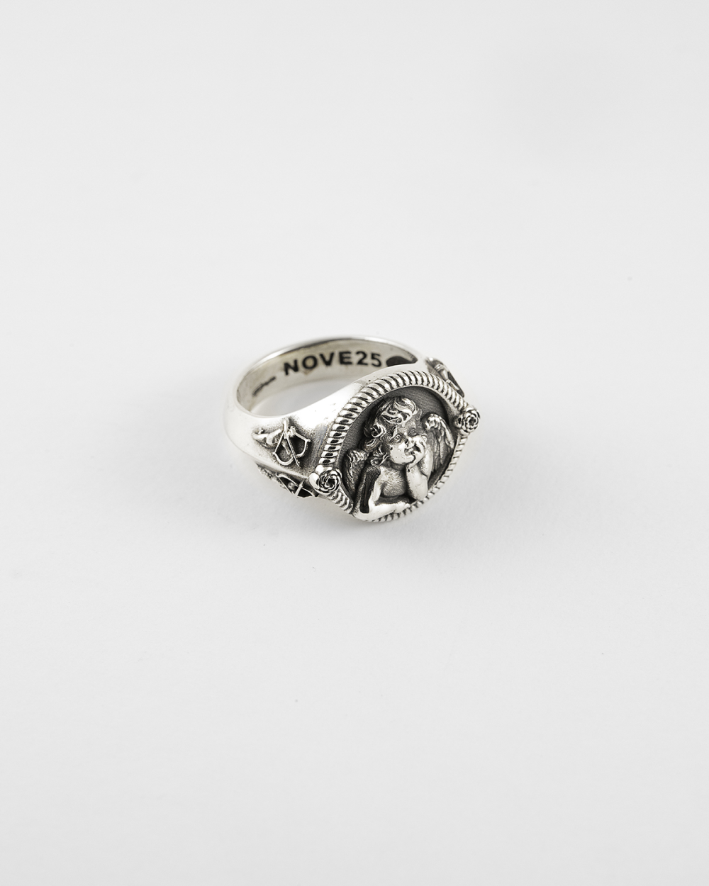 Nove25 ANELLO CHEVALIER CUPIDO IN ARGENTO Prezzo Ridotto