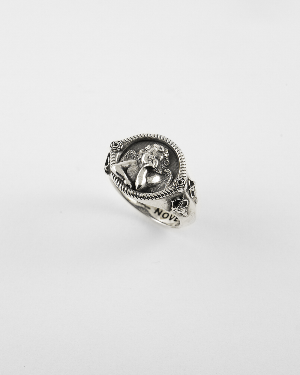 Nove25 ANELLO CHEVALIER CUPIDO IN ARGENTO Prezzo Ridotto