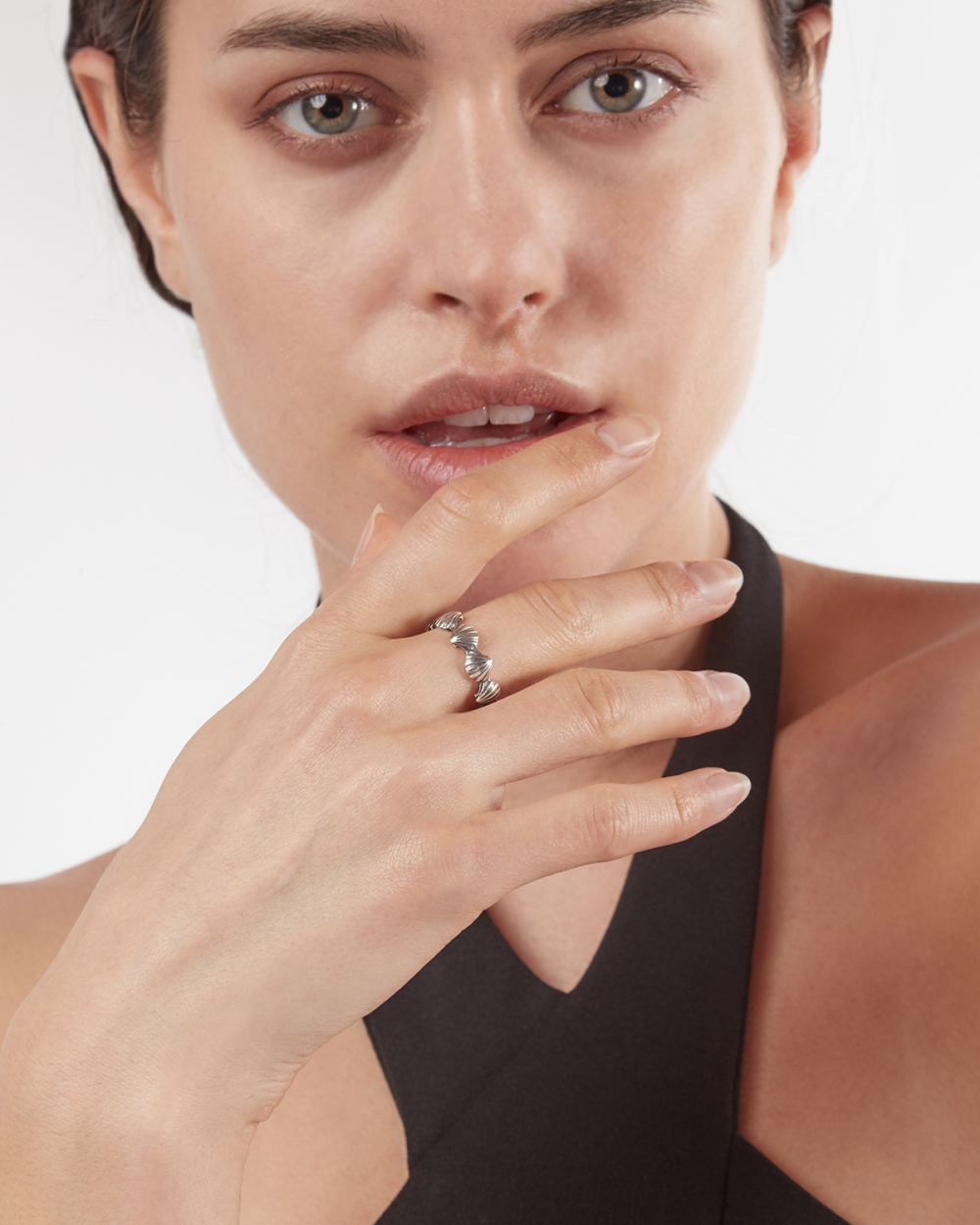 Nove25 ANELLO FEDE VENUS CON CONCHIGLIE IN ARGENTO Prezzo Ridotto