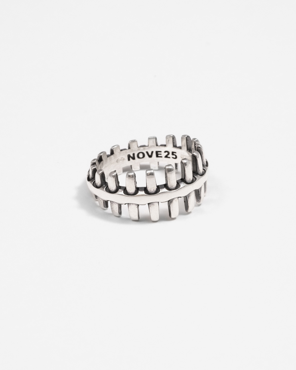 Nove25 ANELLO FEDE OSSEUS IN ARGENTO Sottocosto