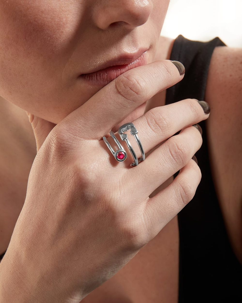 Nove25 ANELLO UNBREAKABLE PIN IN ARGENTO Offerte speciali
