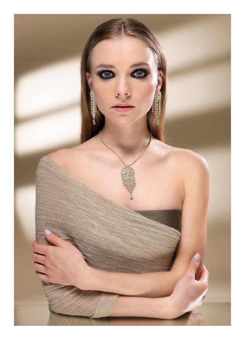 Ottaviani Collana dorata con strass Vendite stagionali