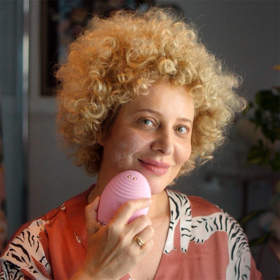 Foreo Spazzole di pulizia LUNA 4 Plus Dispositivo di pulizia termica del viso per pelli normali con NIR luce LED rossa e microcorrente Online
