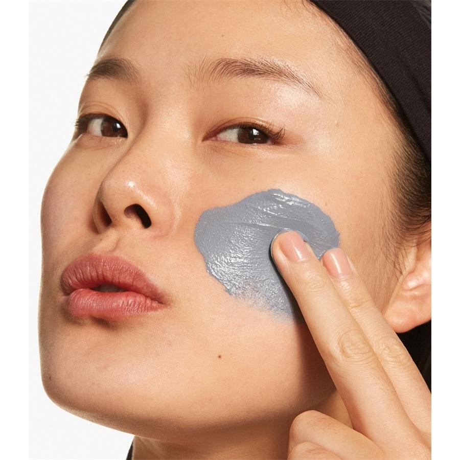 Clinique Prodotti esfolianti 2-in-1 Charcoal Mask + Scrub Latest fashion