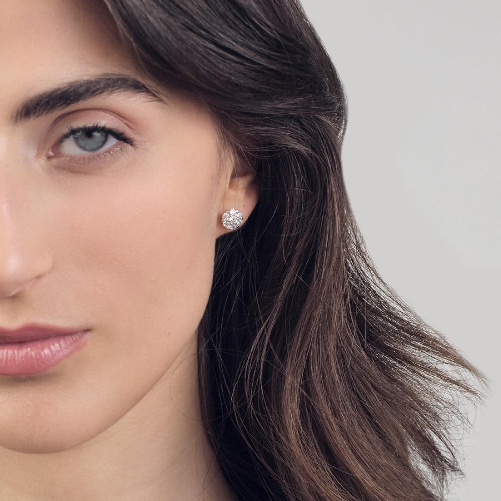 Unoaerre Orecchini in argento con fiori pavé | UNOAERRE Gioielli Sottocosto