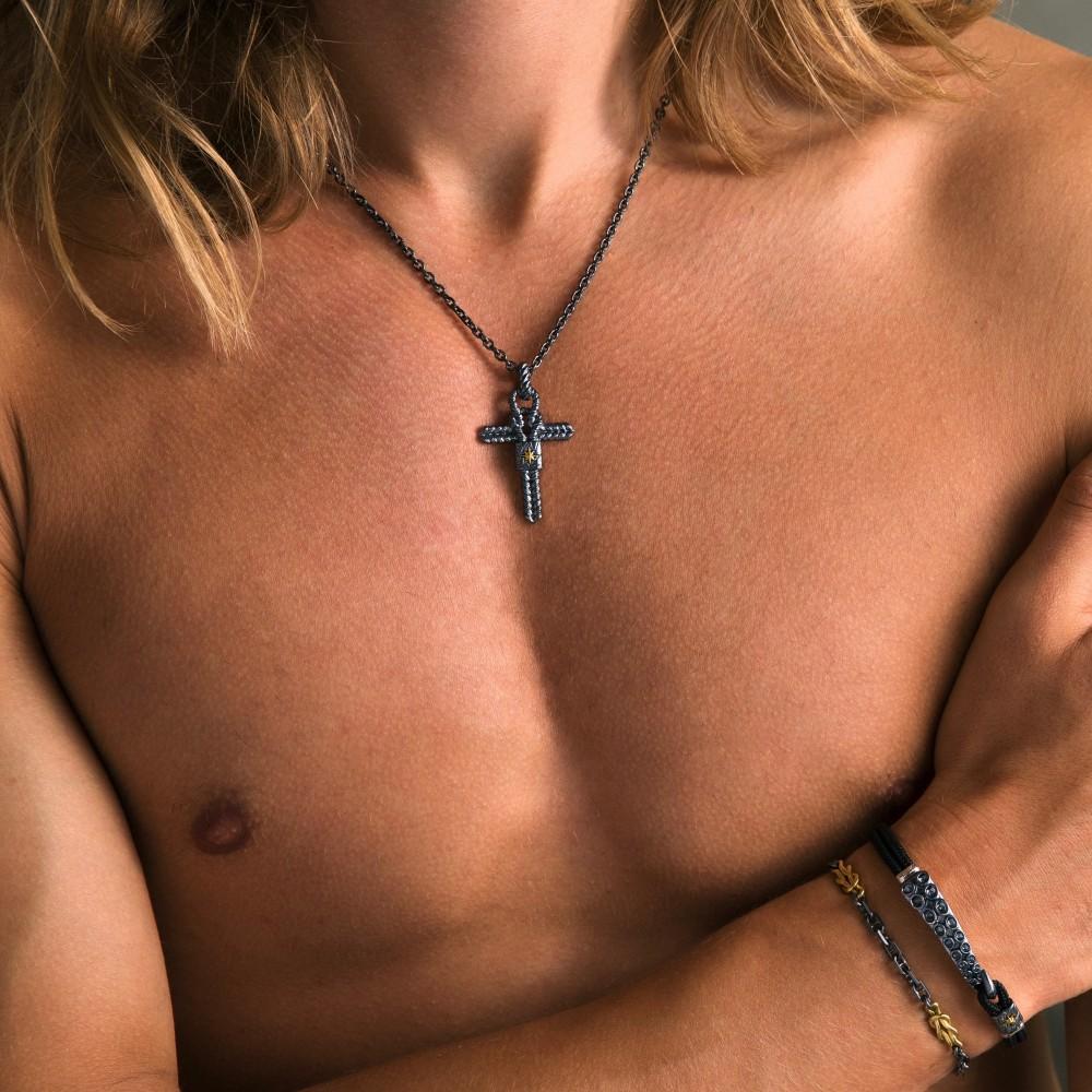 Zancan Collana Zancan in argento brunito con pendente a croce e nodo nautico Affare Del Giorno